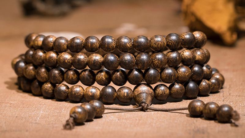 vòng trầm hương 109 hạt còn được ưa chuộng bởi một ý nghĩa phong thủy vô cùng tốt lành